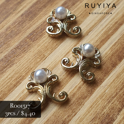 GOLD PEARL FILIGREE CHARM R001517