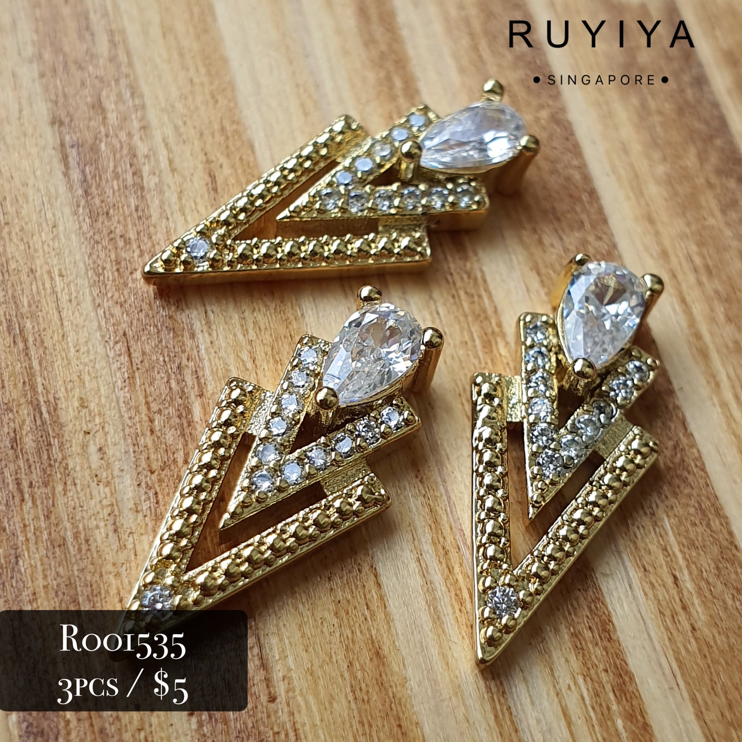 GOLD DOUBLE TRIANGLE TEARDROP CRYSTAL CHARM R001535