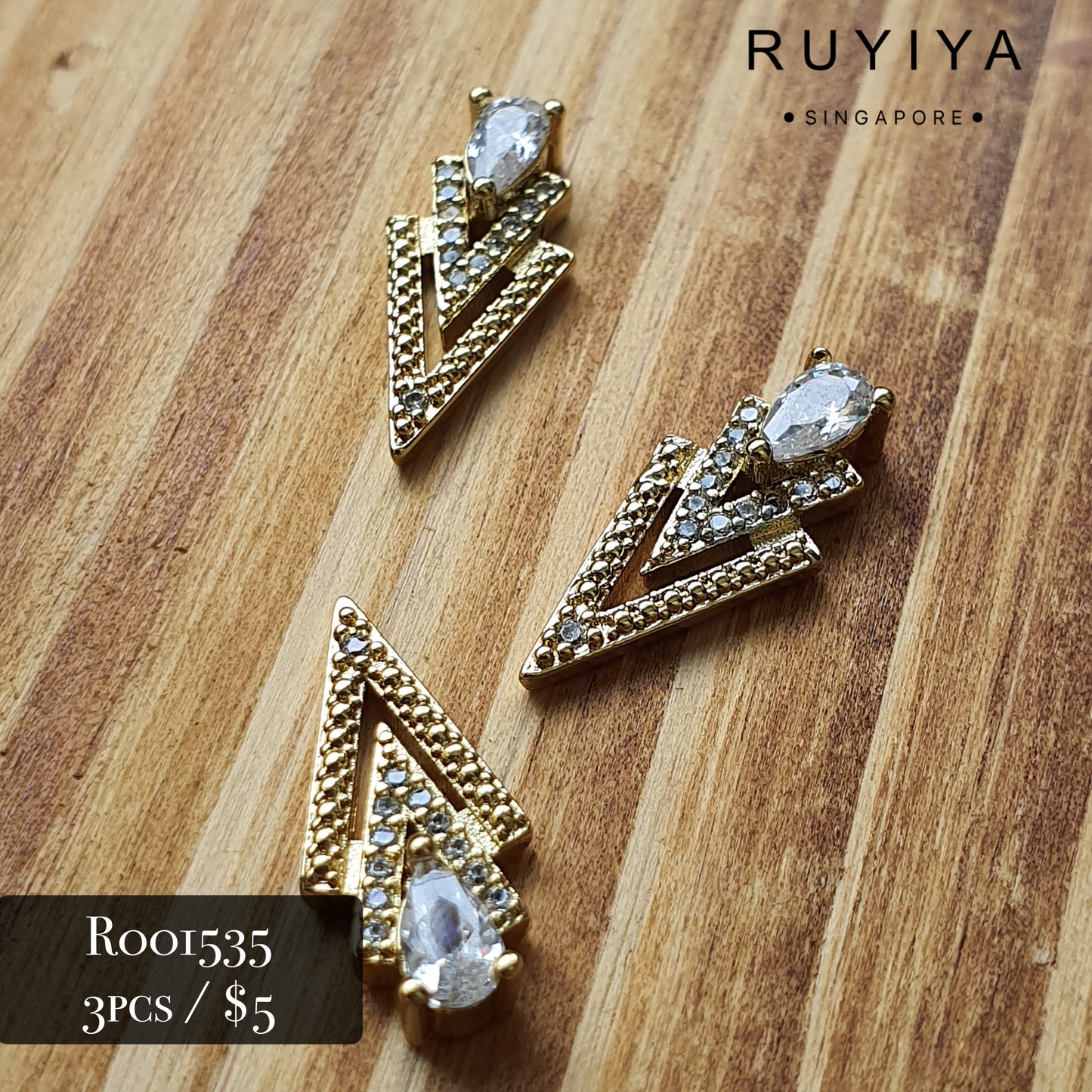 GOLD DOUBLE TRIANGLE TEARDROP CRYSTAL CHARM R001535