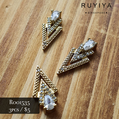 GOLD DOUBLE TRIANGLE TEARDROP CRYSTAL CHARM R001535