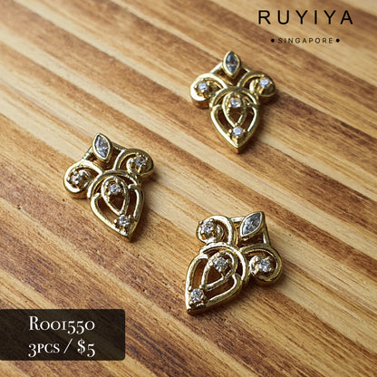 GOLD AEGIS CRYSTAL CHARM R001550