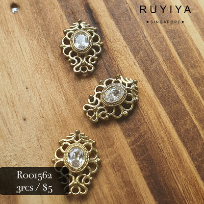 GOLD BAROQUE MIRROR CRYSTAL CHARM R001562