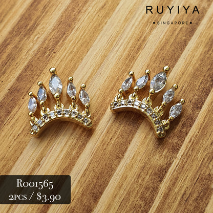 GOLD CRYSTAL CHOKER CHARM R001565