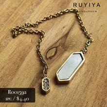 Load image into Gallery viewer, GOLD SHELL CHAIN CHARM R001592
