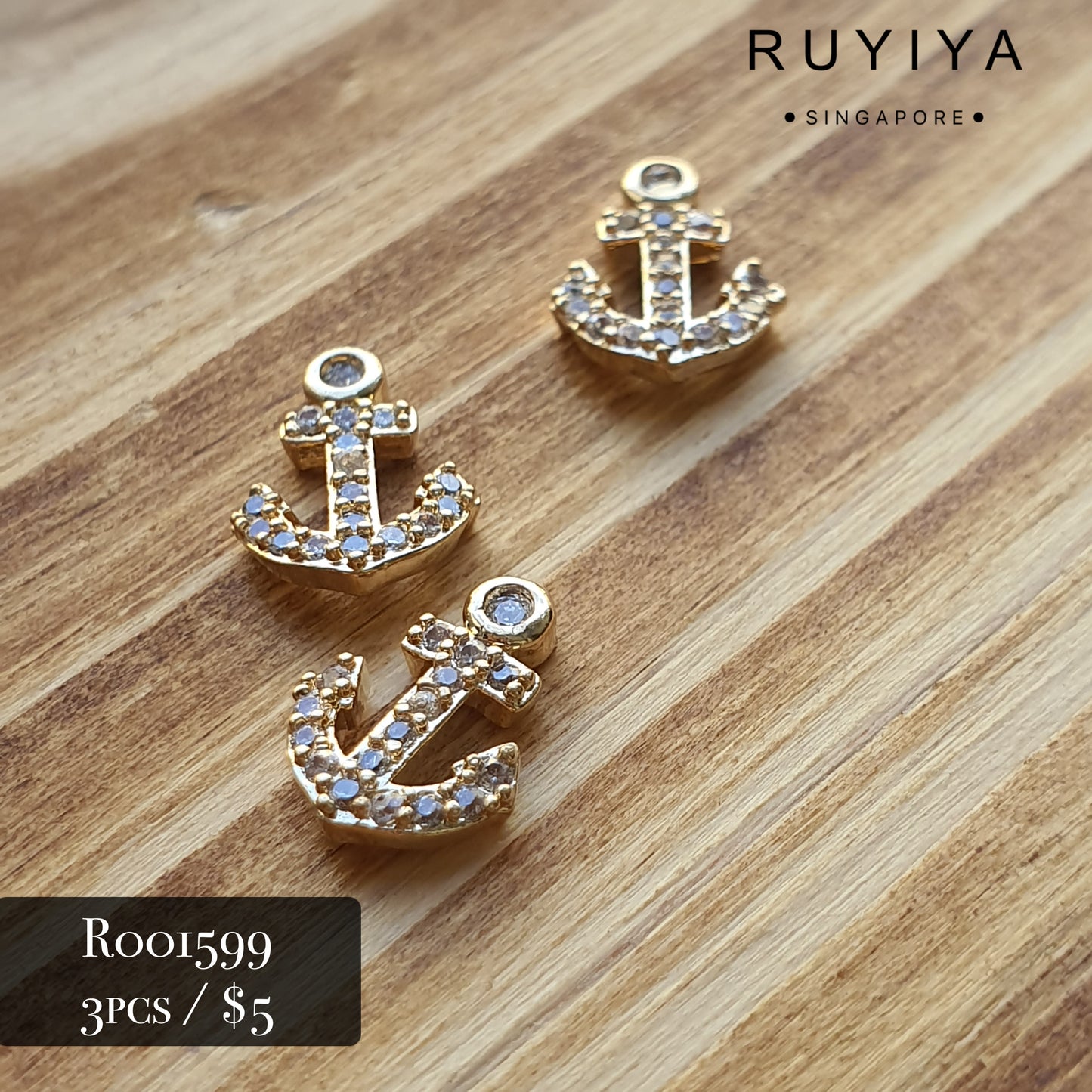 GOLD ANCHOR CRYSTAL CHARM R001599