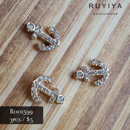 GOLD ANCHOR CRYSTAL CHARM R001599