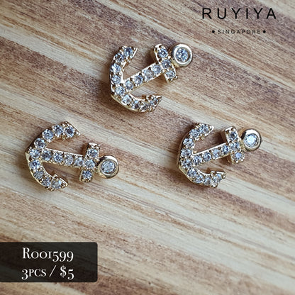 GOLD ANCHOR CRYSTAL CHARM R001599