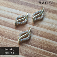 Load image into Gallery viewer, GOLD TRIPLE WAVE CRYSTAL CHARM R001619
