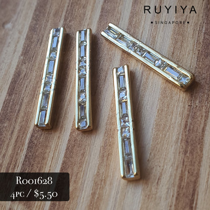GOLD CRYSTAL ROD CHARM R001628