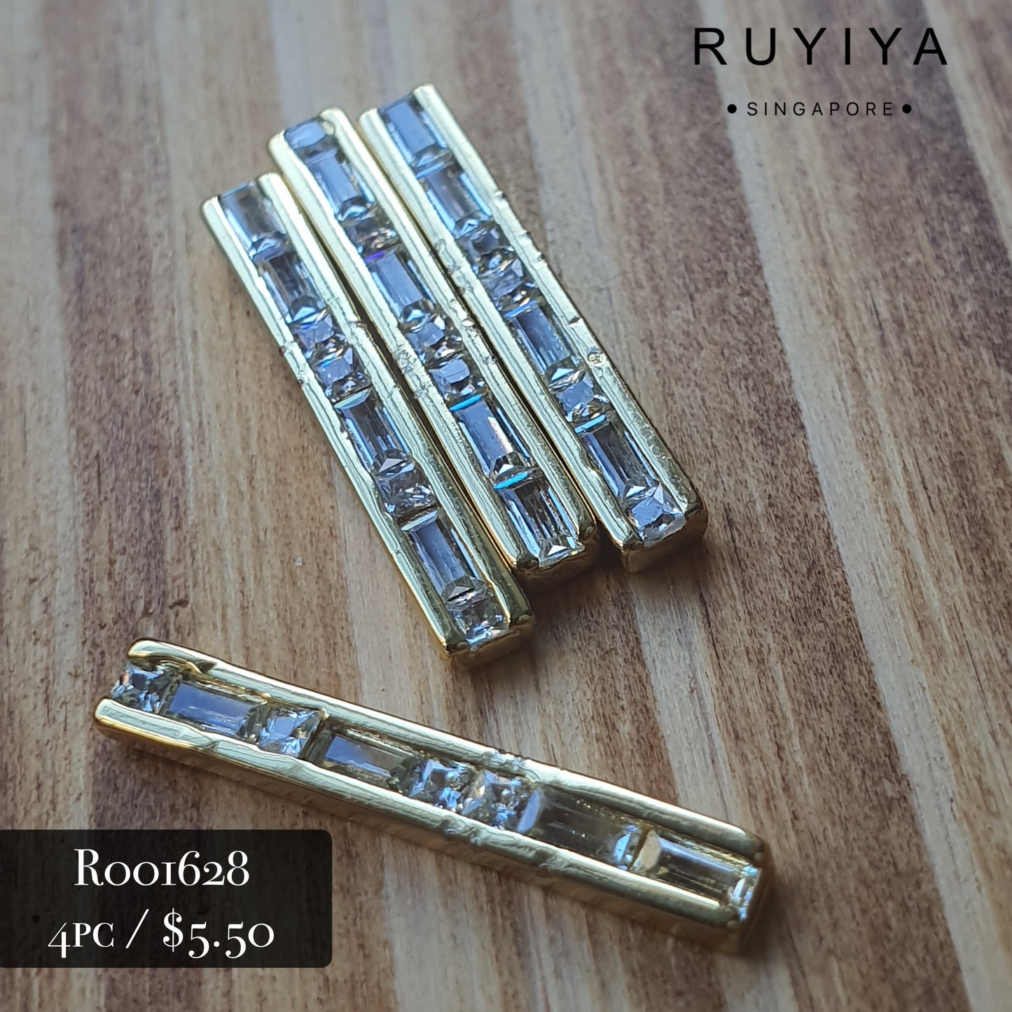 GOLD CRYSTAL ROD CHARM R001628