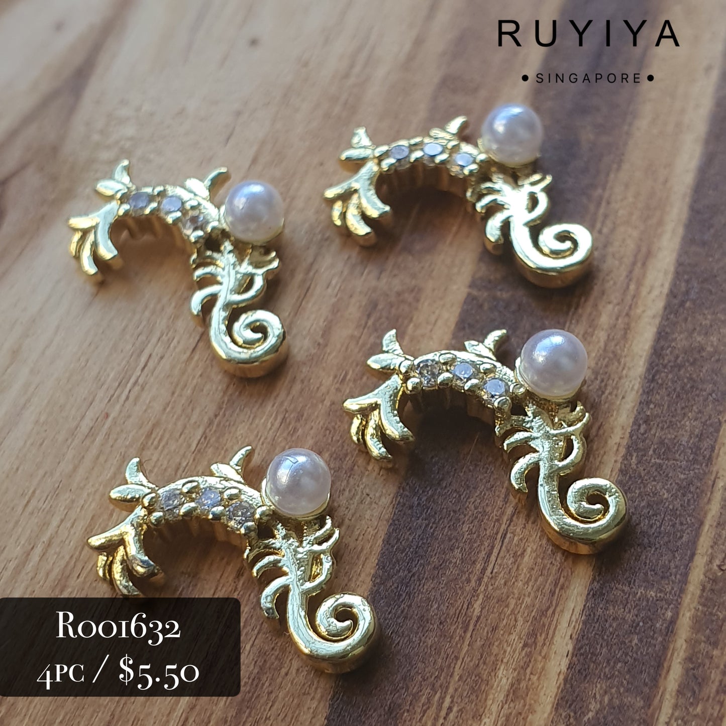 GOLD PEARL FEATHER FILIGREE CHARM R001632