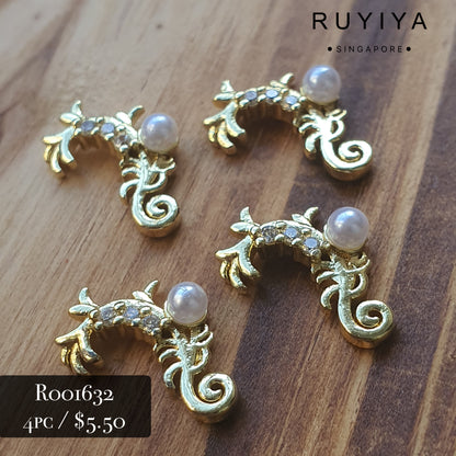 GOLD PEARL FEATHER FILIGREE CHARM R001632