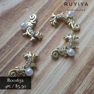 GOLD PEARL FEATHER FILIGREE CHARM R001632
