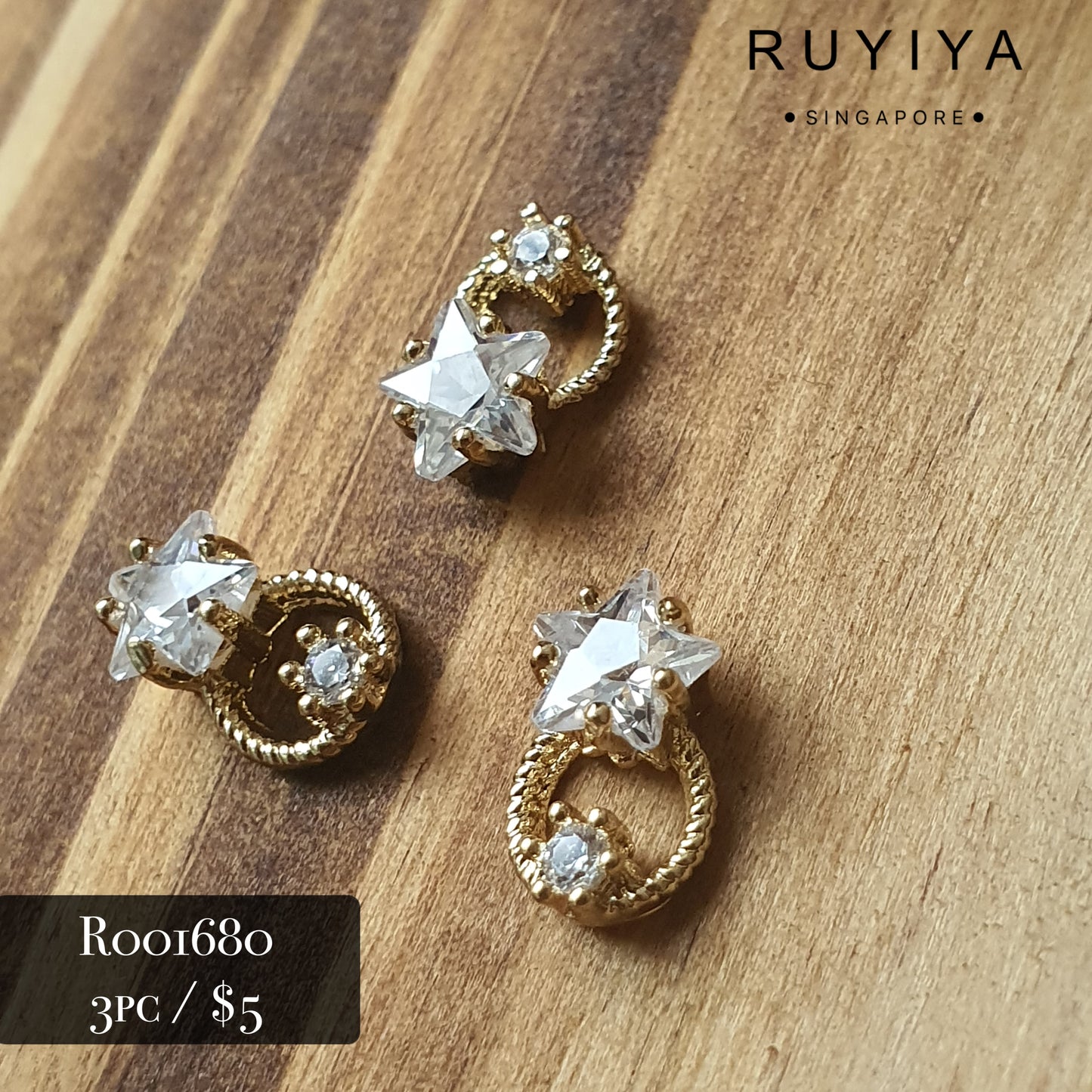 GOLD STAR RING CRYSTAL CHARM R001680