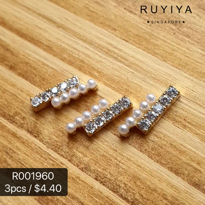 GOLD PEARL & CRYSTAL CHARM URU244 / R001960