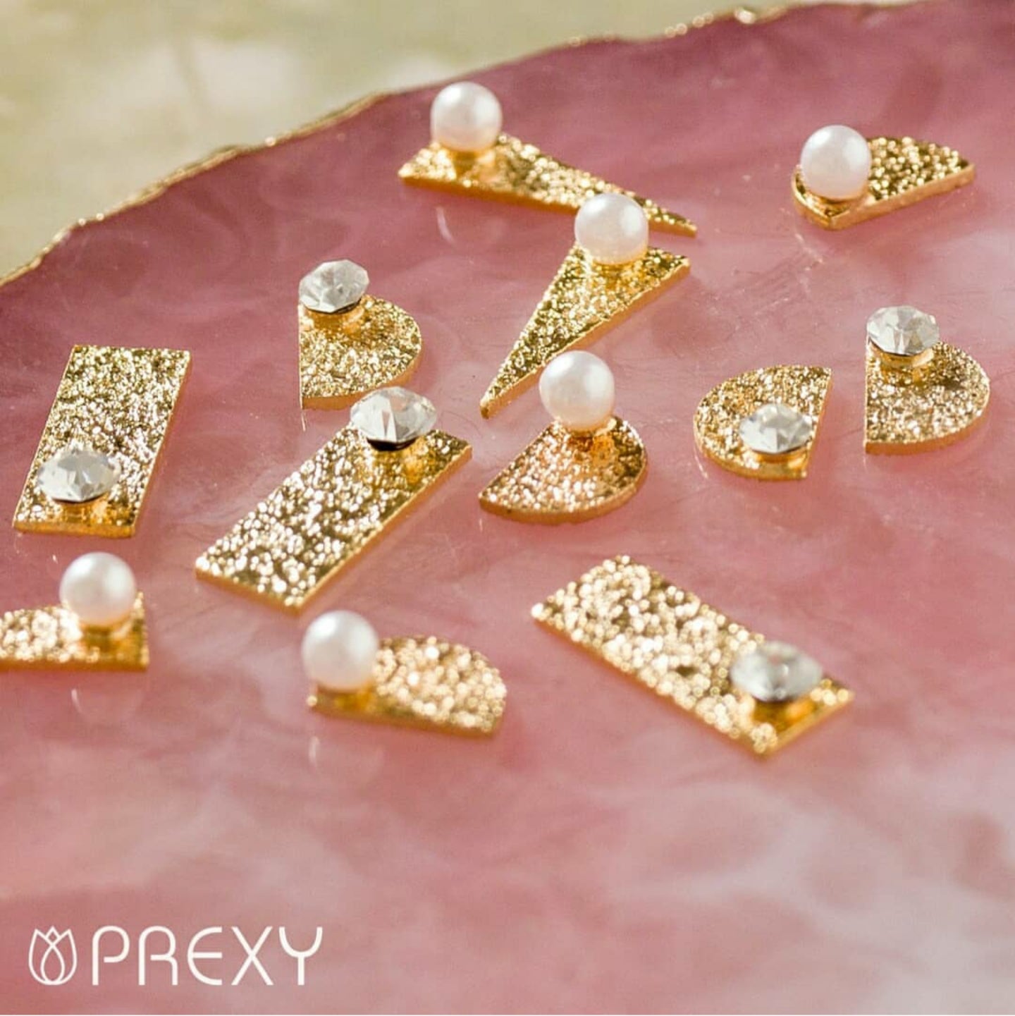 SUGAR PLATE X PEARL LONG TRIANGLE PRX6197