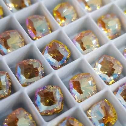 SWAROVSKI 4460 MYSTIC SQUARE LIGHT TOPAZ SHIMMER