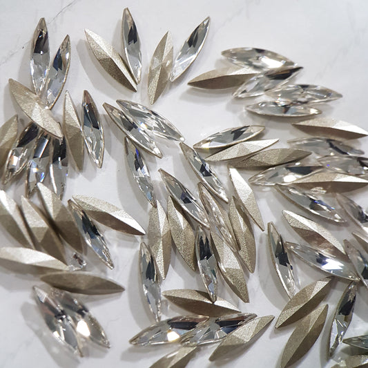 SWAROVSKI 4200 NAVETTE FANCY STONE CLEAR