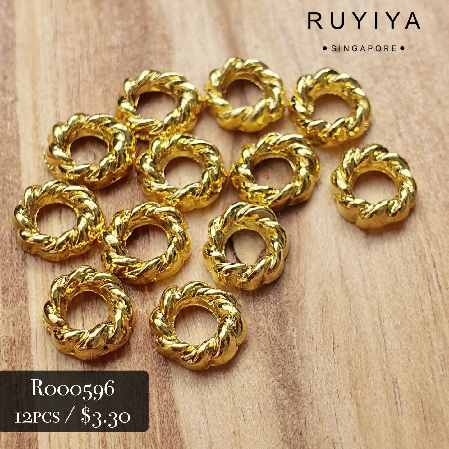 GOLD SMALL WAVEY RING R000596