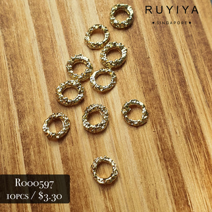 GOLD BIG WAVEY RING R000597