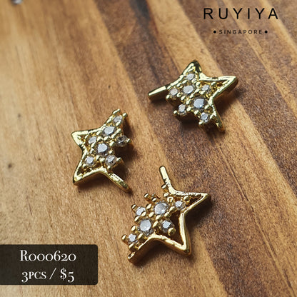 GOLD FLASHING METEOR CHARM R000620