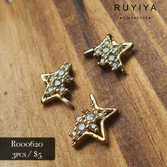 GOLD FLASHING METEOR CHARM R000620