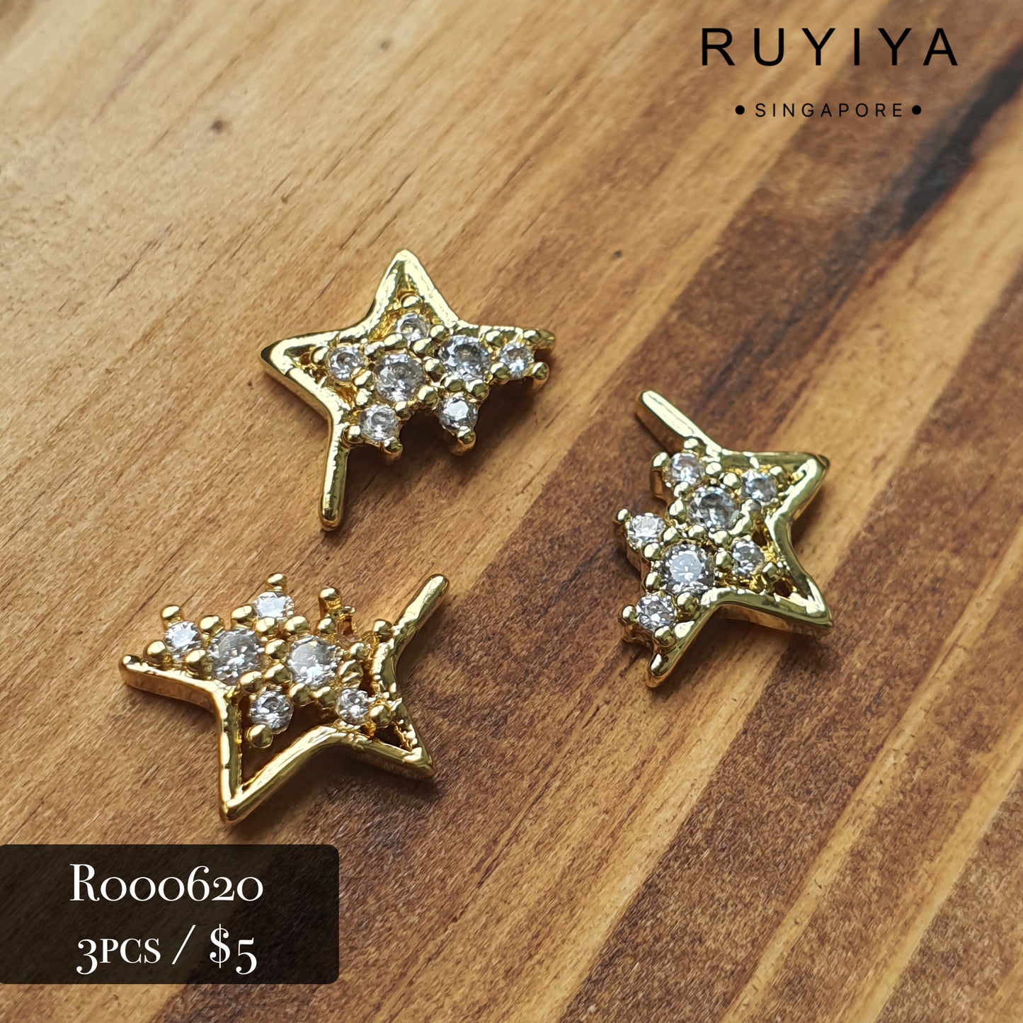 GOLD FLASHING METEOR CHARM R000620