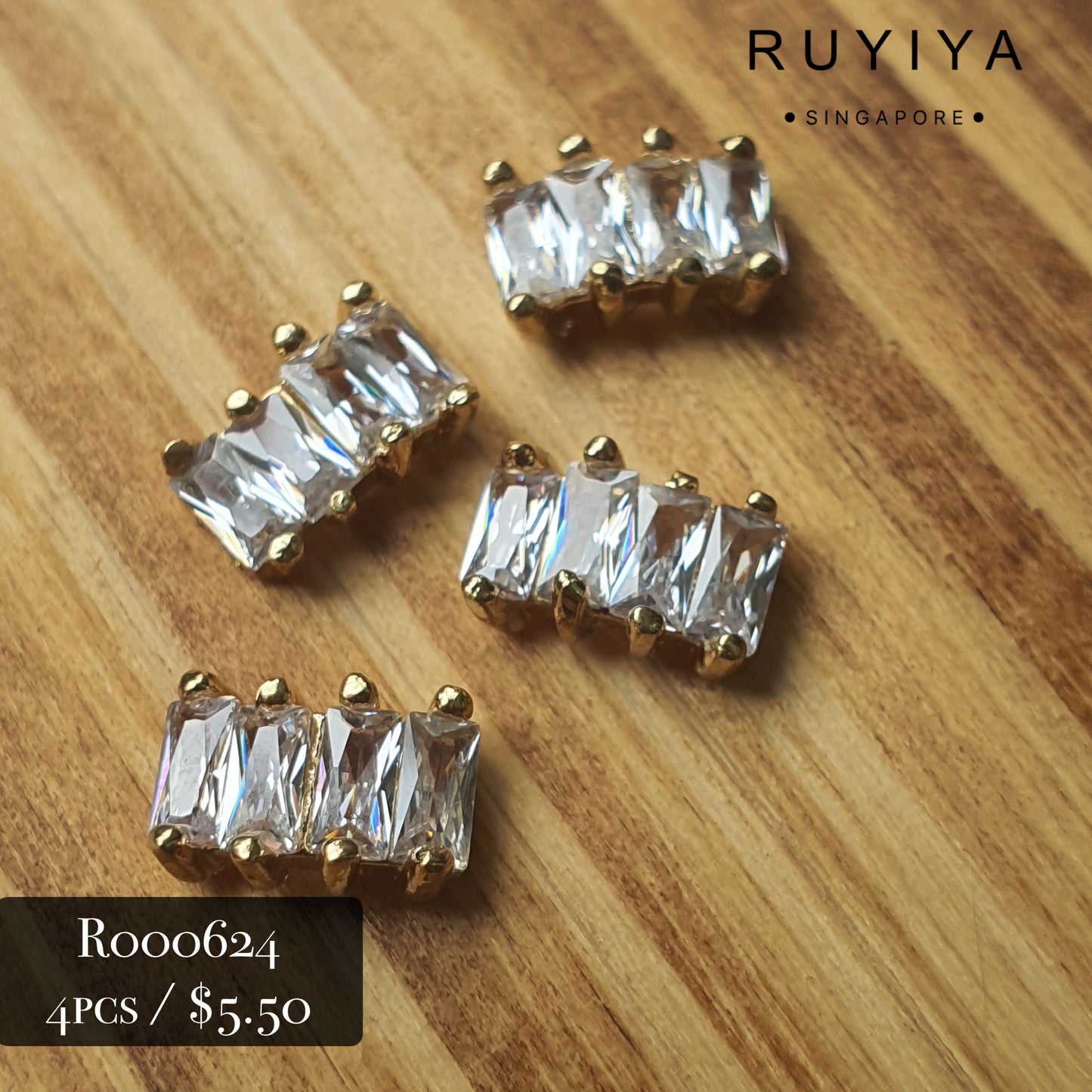 GOLD JOINT RECTANGLE CRYSTAL CHARM R000624