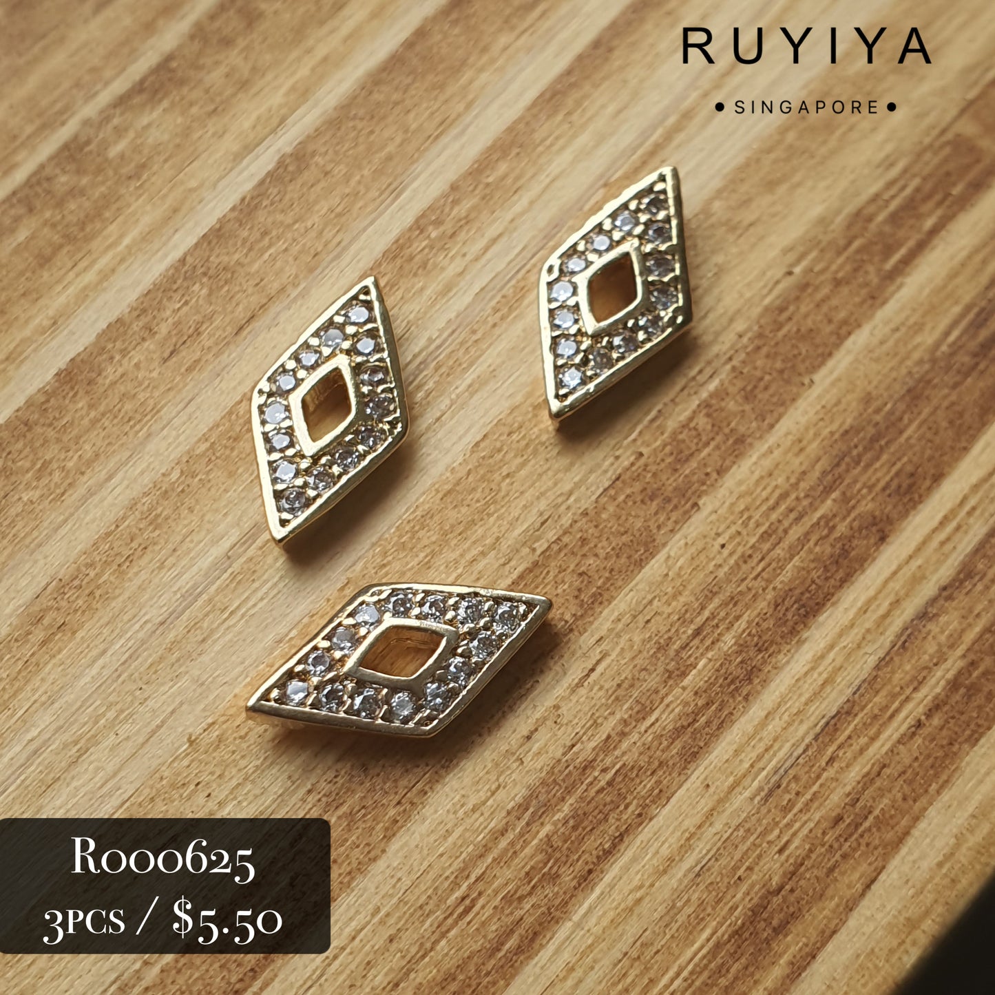 GOLD DUAL FRAME DIAMOND CHARM R000625