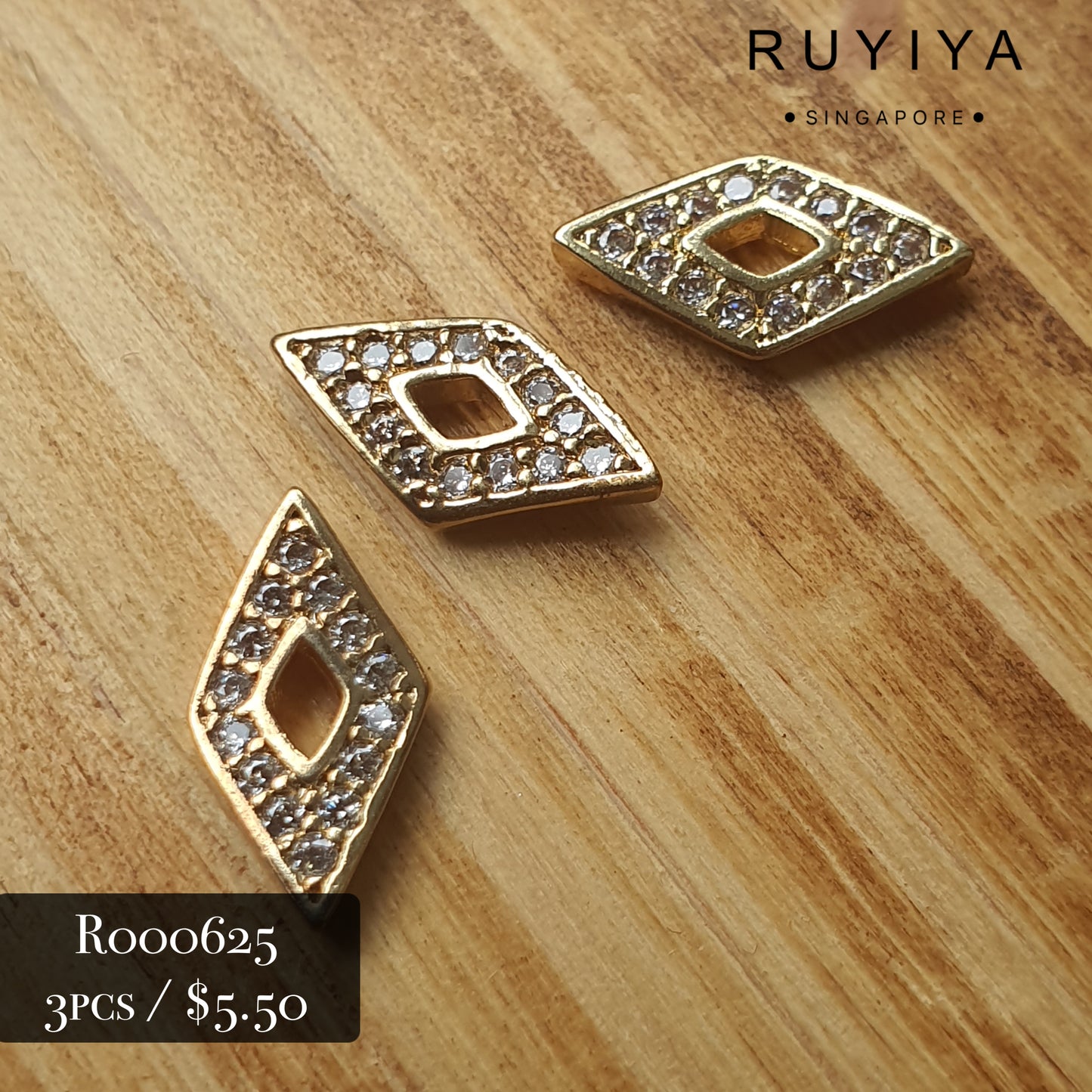 GOLD DUAL FRAME DIAMOND CHARM R000625