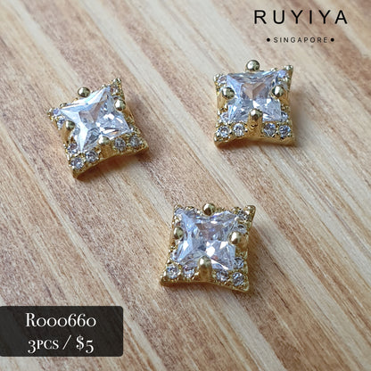 GOLD SMALL SQUARE-FRAMED DIAMOND CRYSTAL CHARM R000660