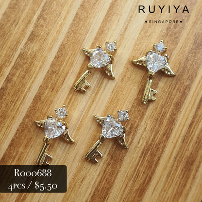 GOLD SAILORMOON'S SCEPTER CHARM R000688