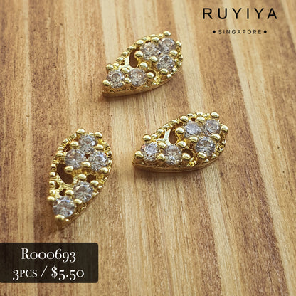 GOLD TEARDROP SUSPENDED CRYSTAL CHARM R000693