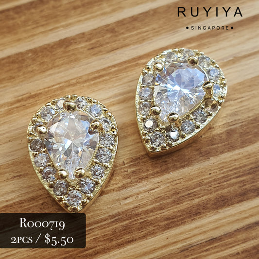 GOLD GORGEOUS TEAR DROP CRYSTAL CHARM R000719