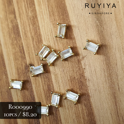 GOLD SHORT RECTANGLE CRYSTAL CHARM R000990