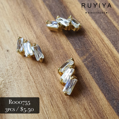GOLD SMALL JOINT RECTANGLE CRYSTAL CHARM R000755