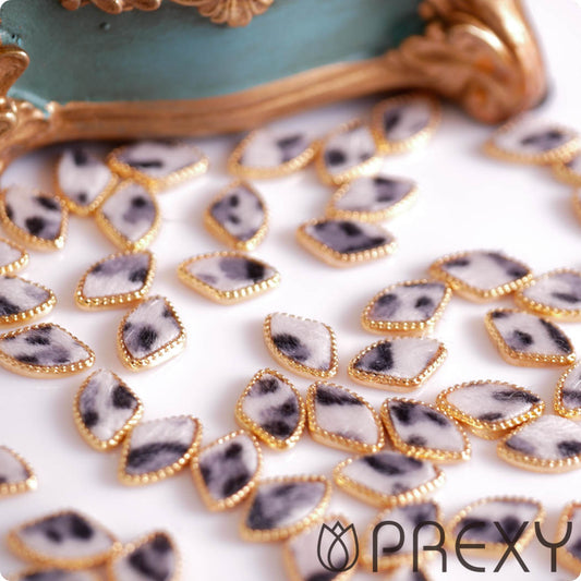 LEOPARD FUR STONE FAN WHITE SPRX6560