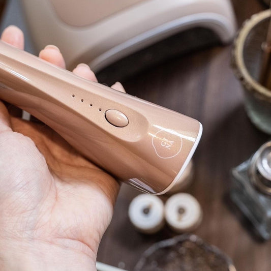 RUYIYA X GINA 6W HANDHELD LAMP - MILK TEA